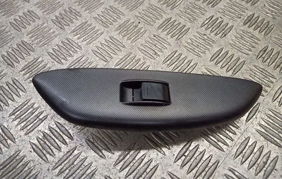 Toyota Yaris Quarter vent window switch 