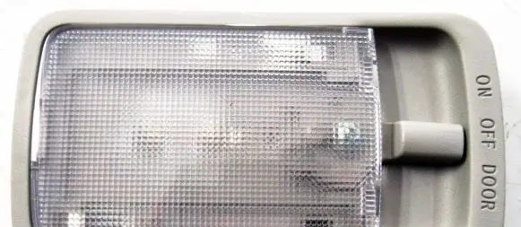 Nissan X-Trail T32 Rear seat light