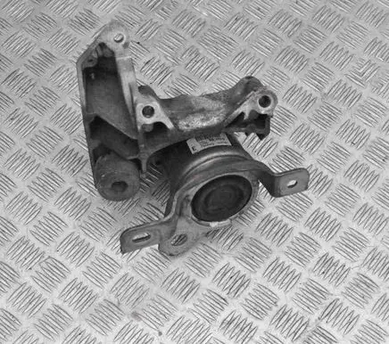 Volvo V60 Engine mount bracket 8G9N6F012BB