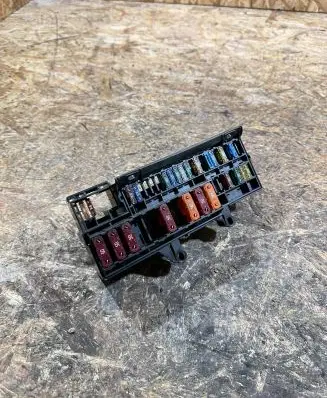 BMW 7 E65 E66 Fuse module 69005820