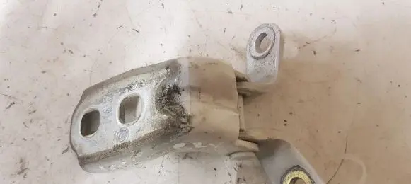 Opel Astra K Front door upper hinge P16322