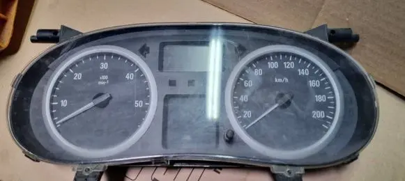Opel Vivaro Speedometer (instrument cluster) P8200459068 281157041 NS8746050K