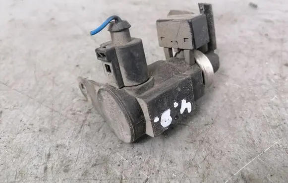 Audi A8 S8 D3 4E Turbo solenoid valve 058906630A