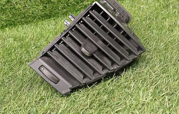 Buick Encore I Dashboard side air vent grill/cover trim 42514221