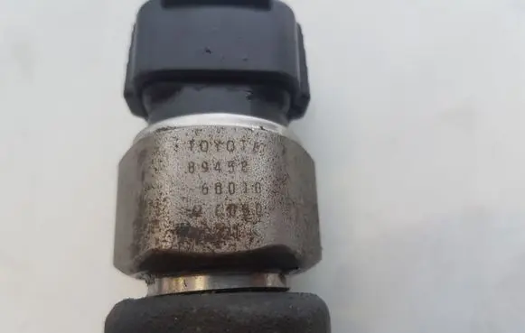 Fuel pressure sensor