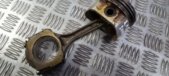 Renault Megane I Piston with connecting rod