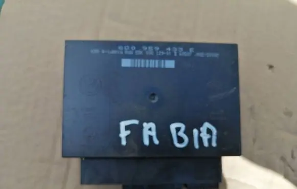 Skoda Fabia Mk1 (6Y) Comfort/convenience module 6Q0959433E 5DK00812901