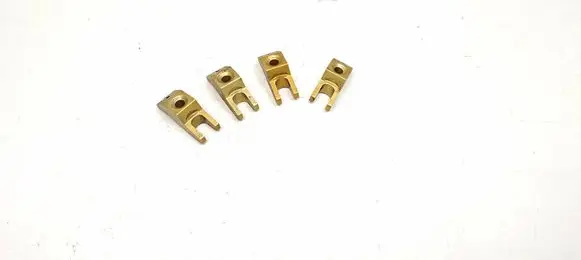 Fiat 500X Fuel Injector clamp holder 