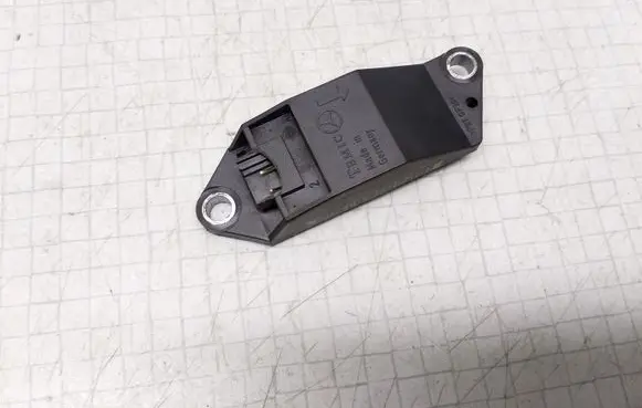 Mercedes-Benz E W211 Airbag deployment crash/impact sensor A0018209326 25571179A4