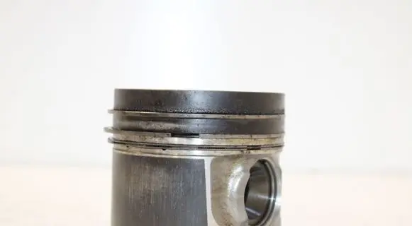 BMW 5 F10 F11 Piston 84L110
