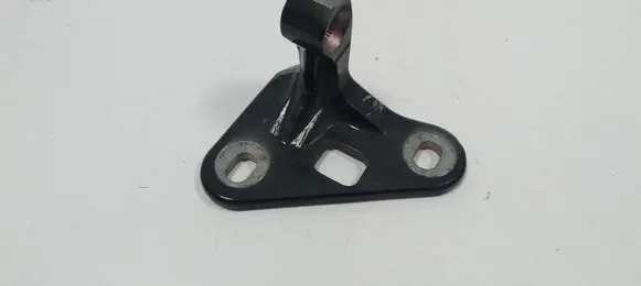 Mercedes-Benz CLS C219 Front door upper hinge ISE0809