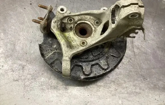 Volkswagen PASSAT B8 Front wheel hub 5Q0407258A