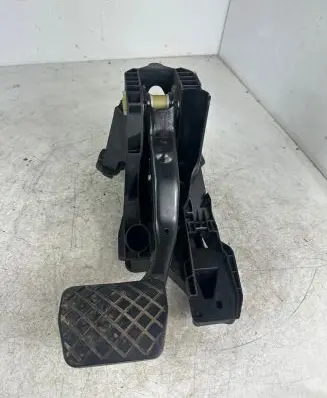 Volkswagen PASSAT B8 Brake pedal 5Q1723058AJ 17112015