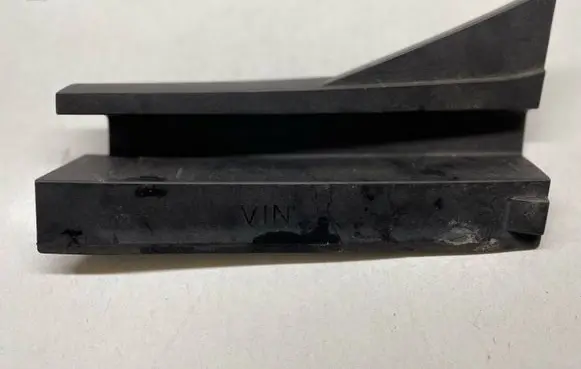 Audi Q7 4M Fender end trim 4M0805700A