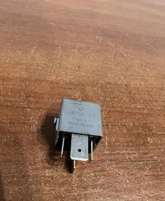Mercedes-Benz ML W163 Other relay A0025422619 D4874