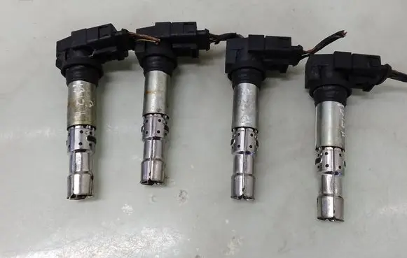 Seat Ibiza III (6L) High voltage ignition coil 036905100D
