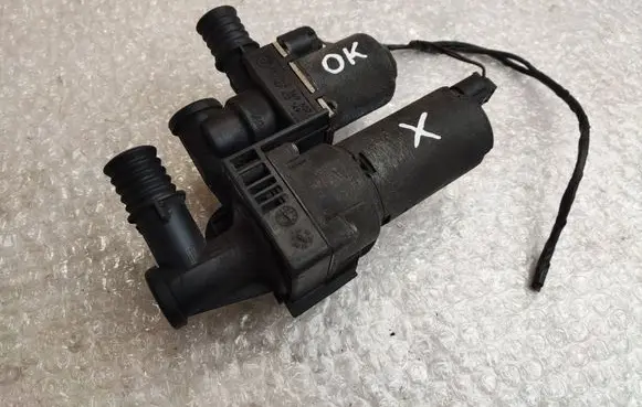 BMW 3 E46 Coolant heater control valve 8369807 64118369807