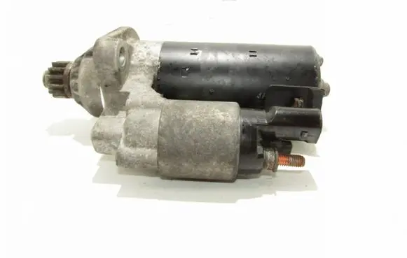 Volkswagen PASSAT B7 Starter motor