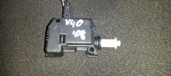 Volvo S40, V40 Central locking motor 30716754 Nenustatyta