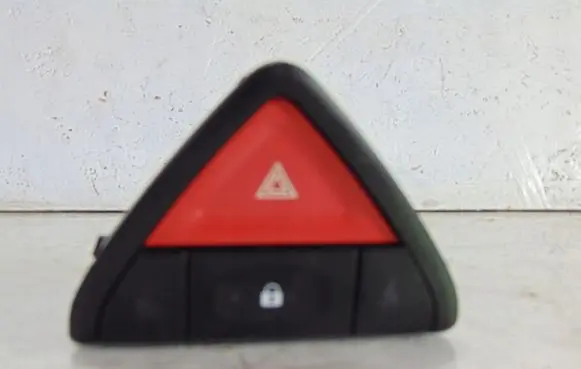 Renault Koleos I Hazard light switch