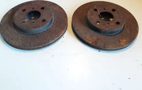 Toyota Yaris Front brake disc