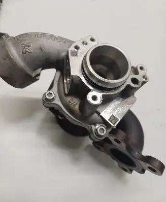 Volkswagen Polo VI Turbo 04C145702Q 16330000
