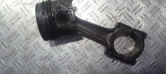 Citroen Berlingo Piston with connecting rod