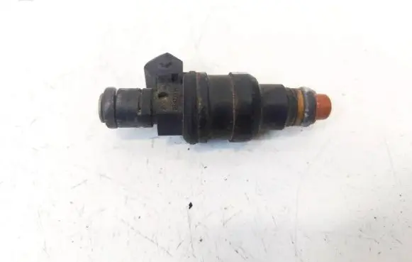 Audi A4 S4 B5 8D Fuel injector 058133551A 0280150444