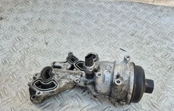 Citroen C4 SpaceTourer Oil filter mounting bracket 9823532380