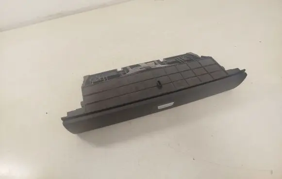 Glove box