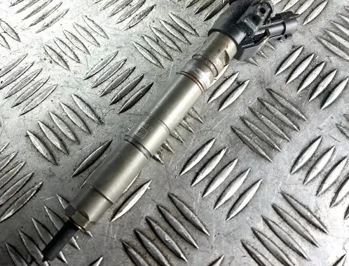 Volvo V70 Fuel injector 0445116046 31303238