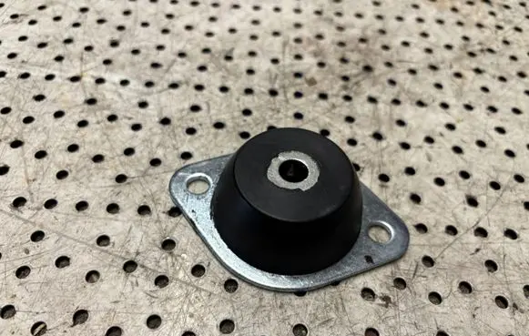 Aixam City I Gearbox mount 