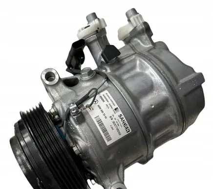 Mercedes-Benz C W205 Air conditioning (A/C) compressor (pump) A0008307404