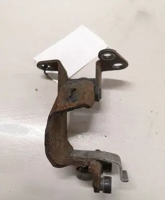 Mazda 5 Sliding door check strap stopper