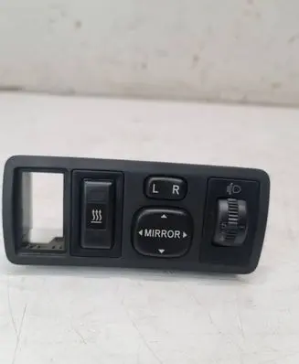 Toyota Avensis T250 Wing mirror switch 183574 153261 84152