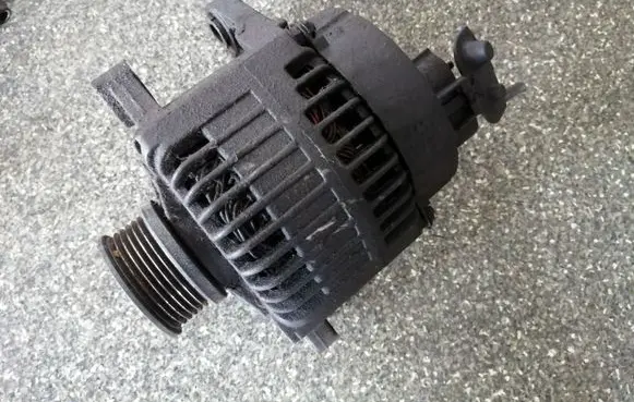 Alfa Romeo 156 Generator/alternator 63321418