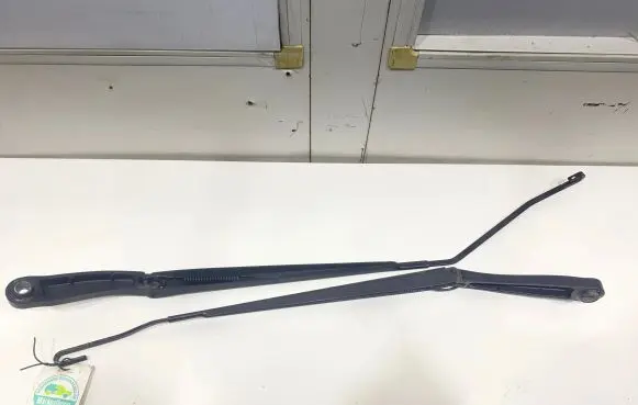 Chrysler Voyager Windshield/front glass wiper blade 24030776 A4130