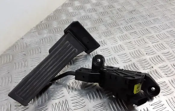 KIA Carens III Accelerator throttle pedal 351904X700