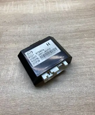 Mazda CX-7 Light module LCM E22767890A