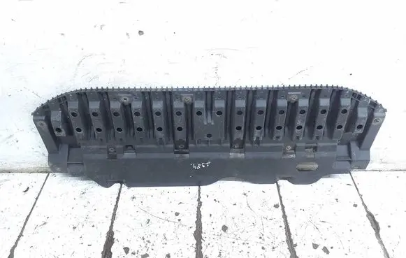 Toyota Avensis T270 Front bumper skid plate/under tray 5261805010