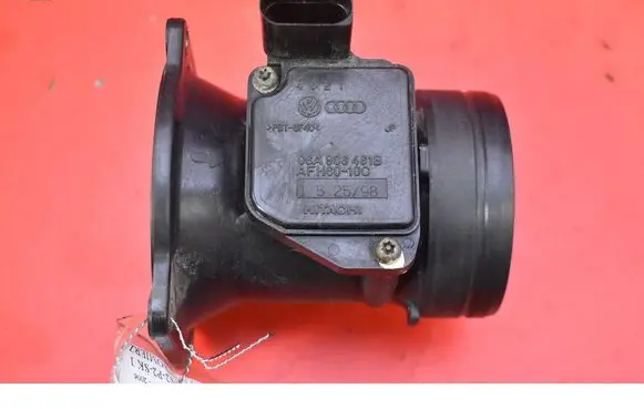 Volkswagen Golf IV Mass air flow meter 06A906461B