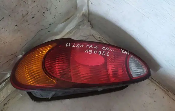 Hyundai Elantra Rear/tail lights
