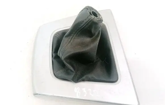 Mazda 5 Gear shifter surround trim plastic CC2964341
