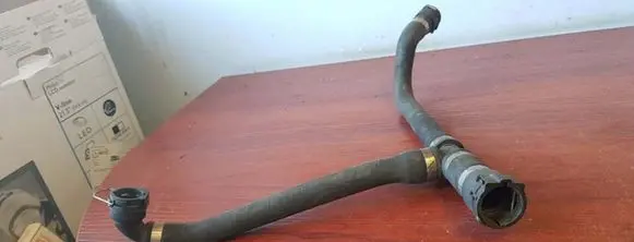 BMW 5 E60 E61 Engine coolant pipe/hose 7787454
