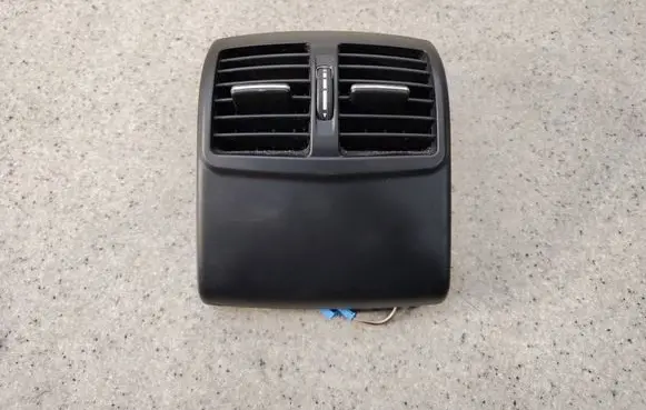 Mercedes-Benz E W212 Rear air vent grill A2128300954AOP1408 A2128300954