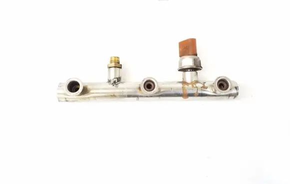 Porsche Cayenne (92A) Fuel main line pipe 95811011510