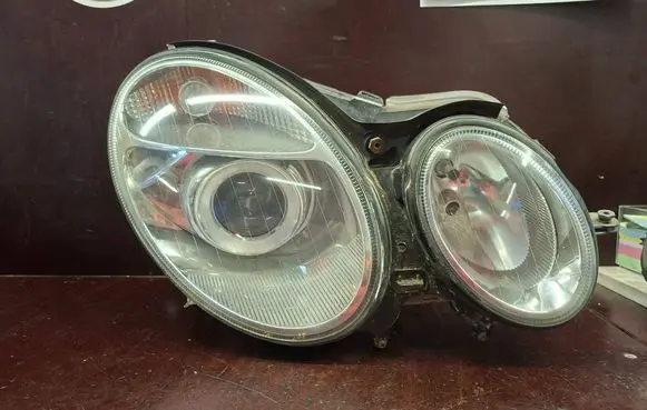 Mercedes-Benz E W211 Headlight/headlamp