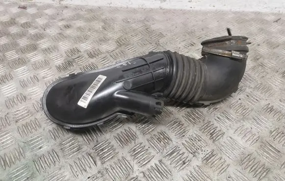 BMW 3 E90 E91 Air intake hose/pipe 7804846