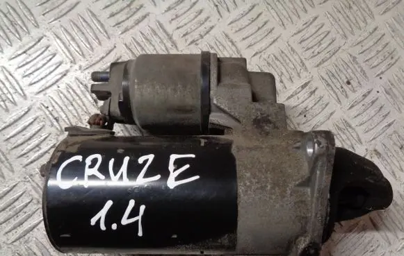 Chevrolet Cruze Starter motor 55572440