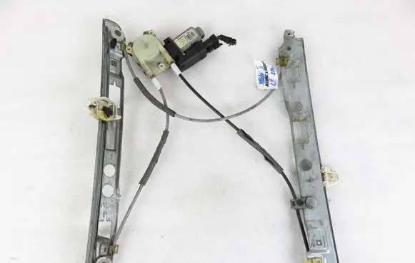 Renault Megane II Front door window regulator with motor 402046C